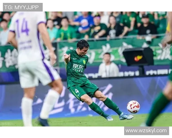 令人意外！只是两周，邵佳一忽然松口：我国男足将持续招募老球员